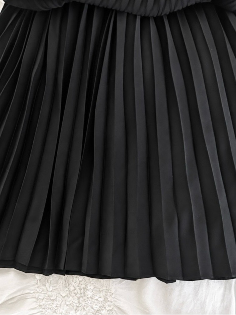 J. Crew Black Pleated Midi Skirt Meduim - Picture 7 of 8